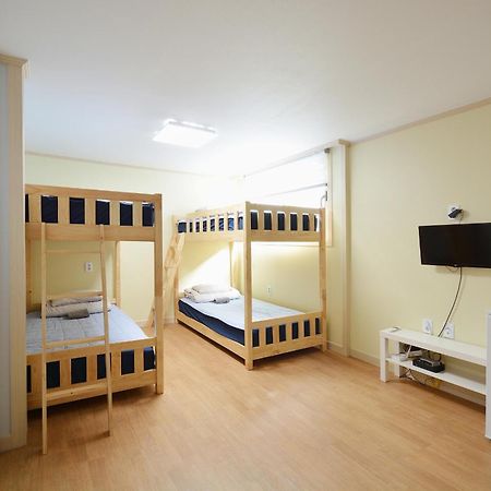 首爾 弘大阳光明媚小山旅舍酒店 外观 照片