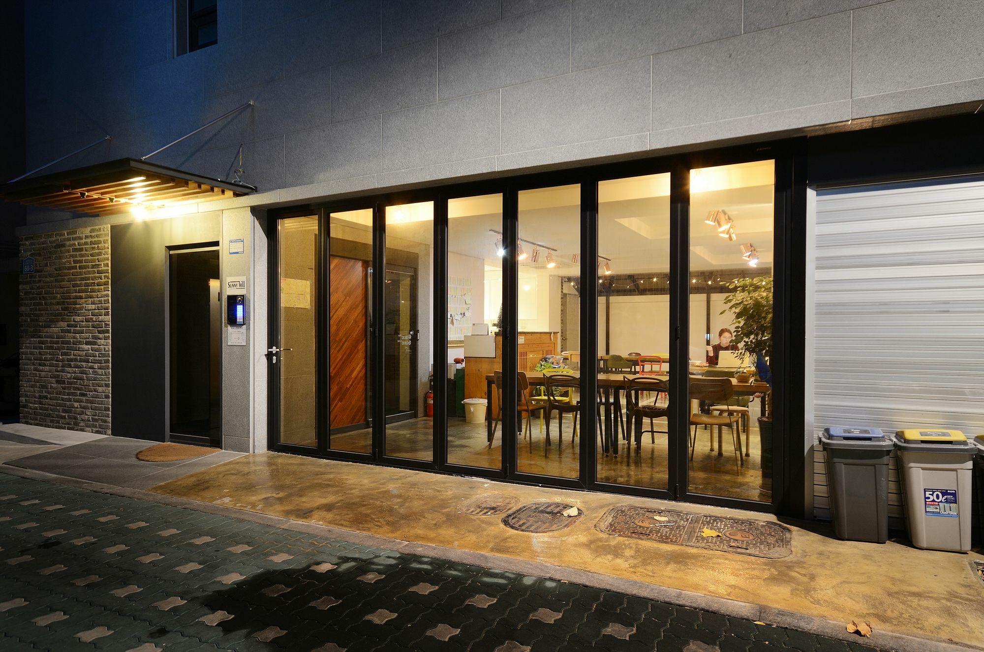 首爾 弘大阳光明媚小山旅舍酒店 外观 照片