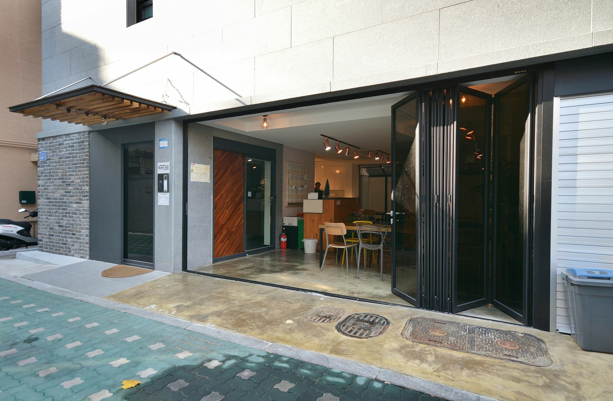 首爾 弘大阳光明媚小山旅舍酒店 外观 照片