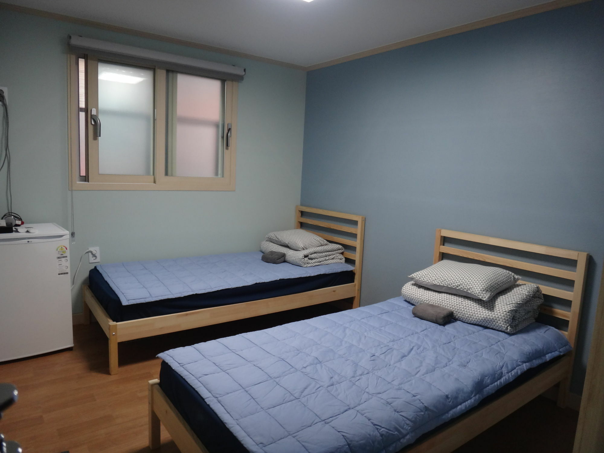 首爾 弘大阳光明媚小山旅舍酒店 外观 照片